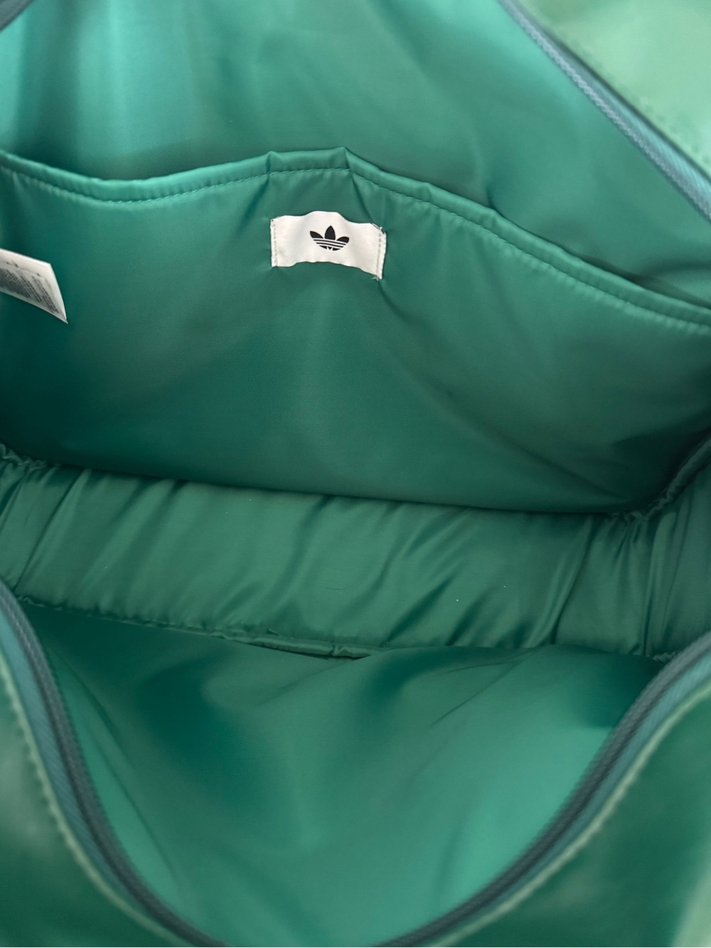adidas OG large Airliner Shoulder Bag Lining with Trefoil Tag - Picture 7 of 12